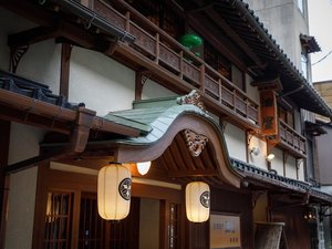 食湯館外観