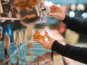 【ナイトラウンジ】パスタスナックは人気の商品です。