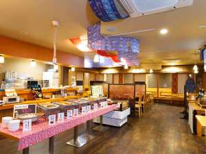 【食事会場】朝食・夜は居酒屋としてもご利用を頂けます。