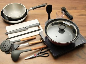 【貸出備品】鍋やフライパンなど、キッチンで使える調理器具をご用意しております。