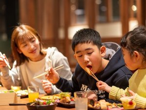 夕食ブッフェ