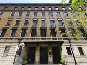 ���ȋƉ�ف@�b1930�N��Ɍ��݂��ꂽ�������ŁA���j�I�ȓW���A����̃C�x���g�Ȃǂ��J�Â���Ă��܂��B