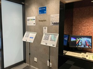 ��1F�G���g�����X�@�b��pQR�R�[�h��ǂݍ��݁A�K�v��������͂��Ă����������ƂŃ`�F�b�N�C�����\�ł��B