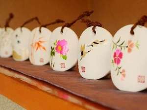 【麦わら細工・土鈴】売店に販売しております。