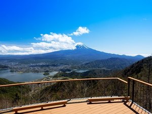 *【 FUJIYAMAツインテラス 】目の前に広がる富士山の大パノラマ