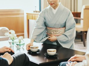 特別階「インペリアルフロア」ではゲストアテンダントが、ご滞在中の様々なご要望にお応えいたします。