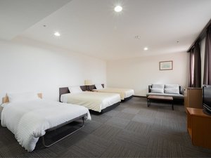 デラックスツインルーム 35u ベッド幅120p 定員2〜4名