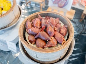 朝食会場 『はこだて』と言えばイカ飯!