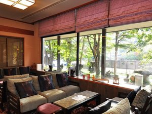 ラウンジ