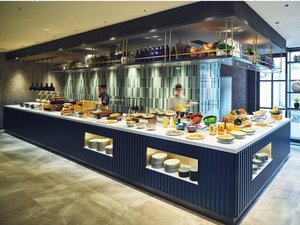 朝食ビュッフェ カウンター