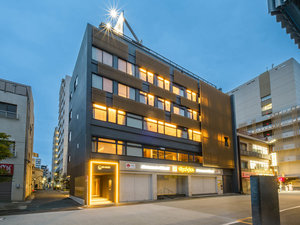 EN The HOUSE Asakusa Nitenmon�̎{�ݎʐ^1