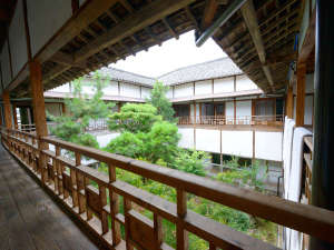 �y�R����:���z���ٖF�a��