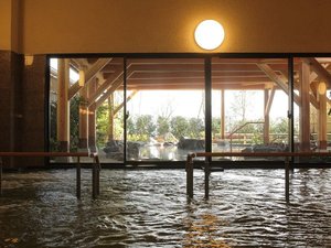 *【甲賀温泉やっぽんぽんの湯】内湯/とろりとしたやわらかな美肌の湯です!