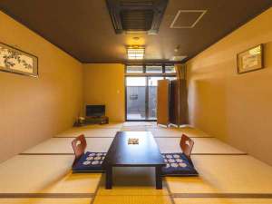 *【和室15畳(温泉露天風呂付き)一例】温泉をひいた露天風呂付のお部屋です。