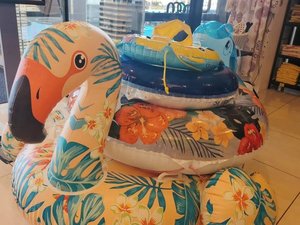 【浮き輪レンタル/有料ALL1000円】目の前が海水浴場!