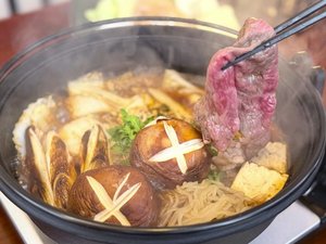 【鬼怒すき】旨味たっぷりの割り下に、日光名物の「日光湯波」や旬の野菜を加えてすき焼き風に。