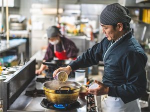 料理は職人の手仕込み