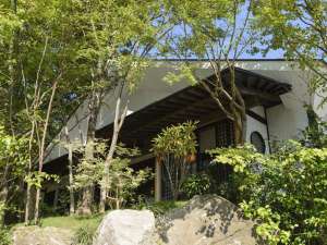 【熊本県湯布院の高級ホテル・高級旅館】由布院緑涌