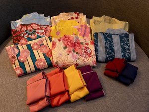 色浴衣をお選びいただけます