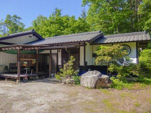 【長野県北アルプス山麓エリアの高級貸別荘・コテージ・ログハウス・コンドミニアム】安曇野サロン