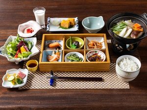 朝食