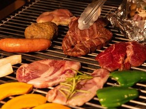 *【スタンダードプラン 夕食|BBQ/一例】オープンエアで味わう大自然のごちそう!
