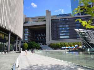 大阪駅・梅田周辺(ホテルより徒歩12分)