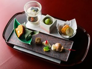 季節の特別和会席イメージ(お献立は季節毎に替わります)/お部屋食