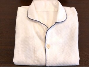 お部屋着(ガウン)は、1階にある無料アメニティコーナーよりお取りください。