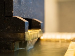 ����100�����������̉���u�F�������̓��v