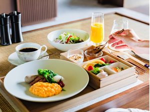 別邸スイート特典 / 朝食ルームサービス