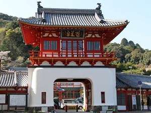 国の重要文化財 武雄温泉楼門 当館隣 記念写真はぜひここで!