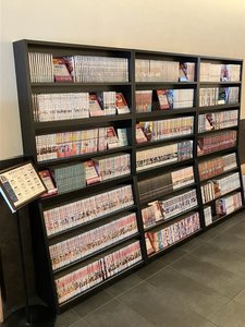 1Fロビー漫画コーナー