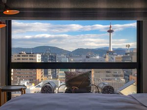 高層階・西向きのお部屋からの景色一例(街並みの景色のお部屋もございます)