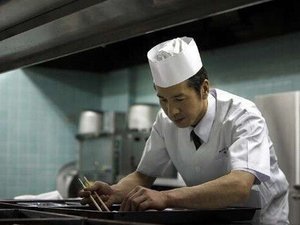 中曾総料理長の、心こめて仕上げた料理をお召し上がりください。
