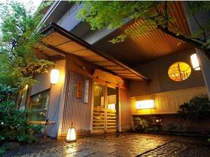 京都　嵐山温泉　渡月亭の写真