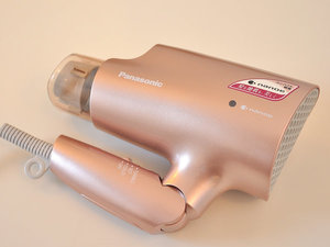 �i�m�C�[�w�A�h���C���[�ł��B�ݏo����]�̍ۂ͏��i�������`�����������B�i���Ɍ��肪�������܂��j