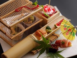 夏のお料理の一例。目にも季節を感じる一品