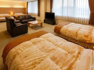 【全室禁煙】洋室スイートルーム44m2<2〜4名洋室ベッド4台+応接セットルーム>