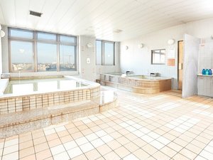 大浴場(男性浴場):サウナと共に、心身をリフレッシュ。