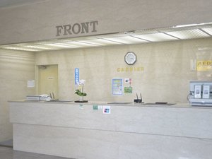 フロント:清潔なフロントで、快適なチェックインを!