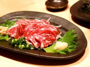 当ホテルがある熊本市内には、馬刺しや熊本の郷土料理を楽しめるお店が沢山あります。