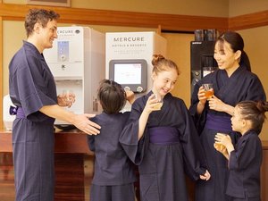 アルコールやお飲み物、お菓子などお楽しみください。(ご宿泊者様無料)