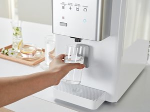 当ホテルでは各客室階にウォーターサーバーを導入しております。