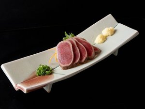 【鹿刺し】