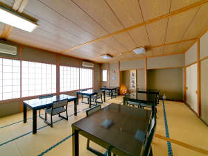 ���H����