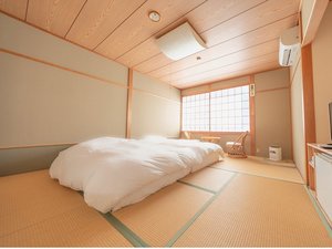 明るく清潔でゆったりくつろげるお部屋広々120cmベッドが2台