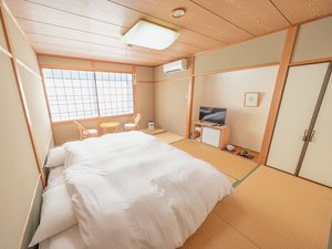 明るく清潔でゆったりくつろげるお部屋広々120cmベッドが2台