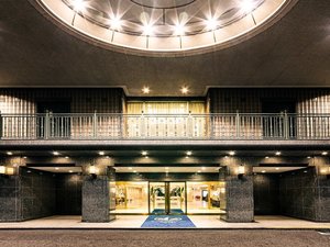 正面玄関車寄せ