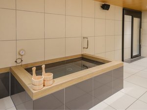 �����C�y�j���z